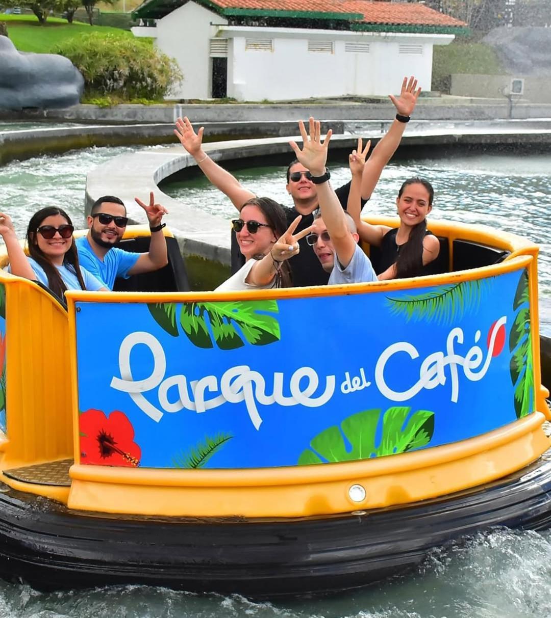 Cerca Al Parque Del Cafe * Montenegro